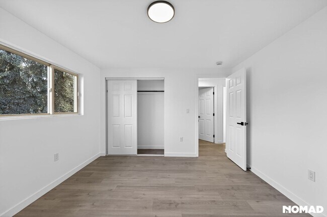 Building Photo - 6552 38th Ave NE