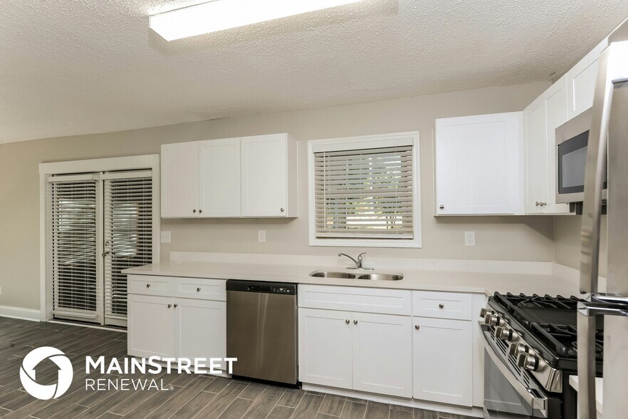 Building Photo - 5168 Legendary Ln