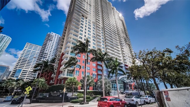 Building Photo - 1155 Brickell Bay Dr