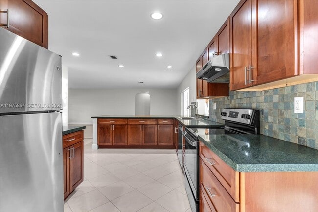 Building Photo - 8700 SW 64th Ave