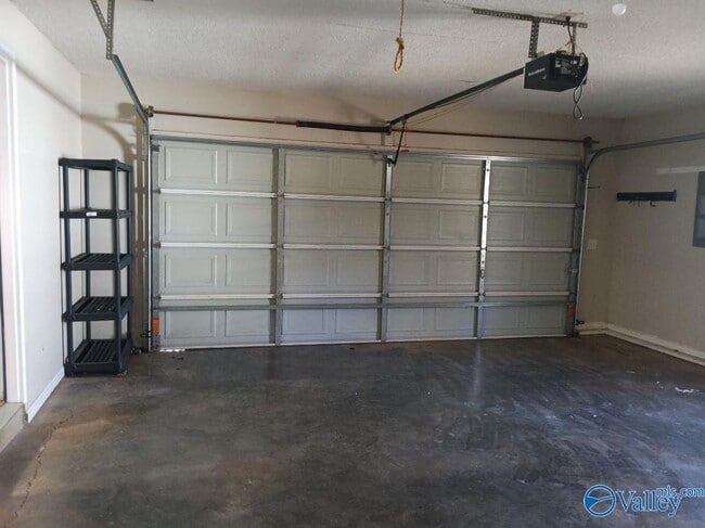 Building Photo - 217 Falcon Ridge Dr