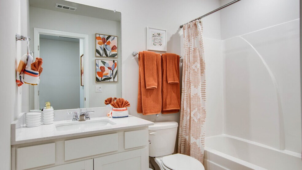 Building Photo - 646 Longtail Ln