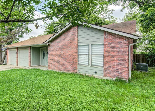 Building Photo - 12111 Missel Thrush Ct