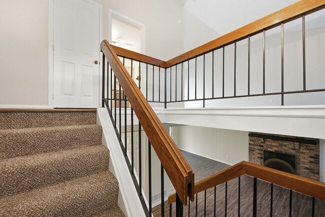 Building Photo - WESTWOOD - Spacious 3 bed 2.5 ba 2 car garage