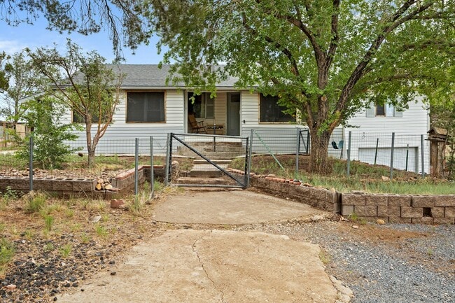 Building Photo - 5066 Iris St