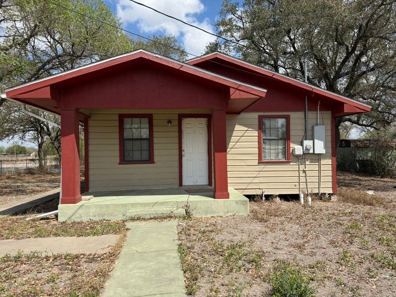 Building Photo - 1306 S Aransas St