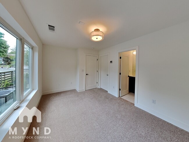 Building Photo - 1548 Millwood Pl