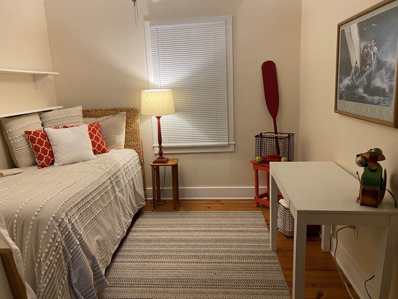 Building Photo - 802 N Lord St