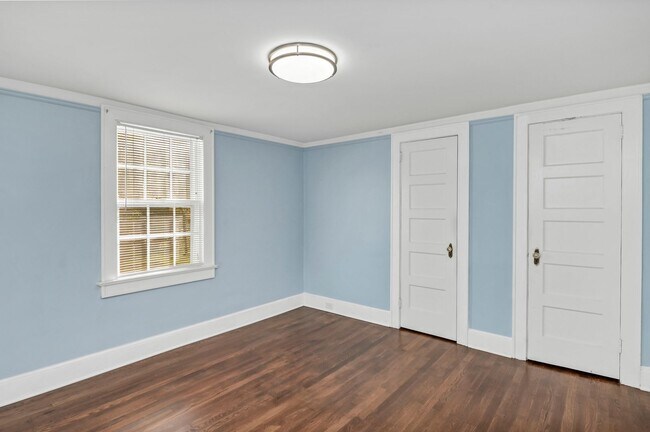 Building Photo - Prime Location! Minutes to The Vista, Downtown & USC!