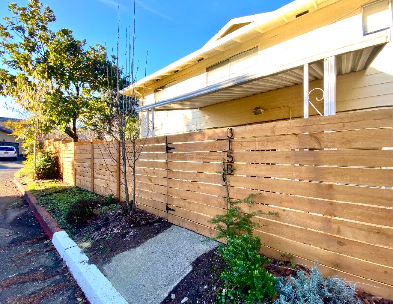 Building Photo - 315 SE 151st Ave