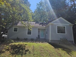 Building Photo - NEW LISTING!!!!!
