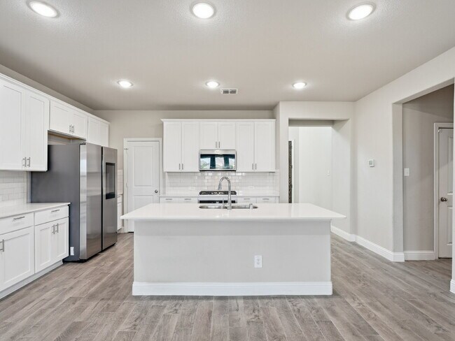 Building Photo - 1128 Red Hawk Ln