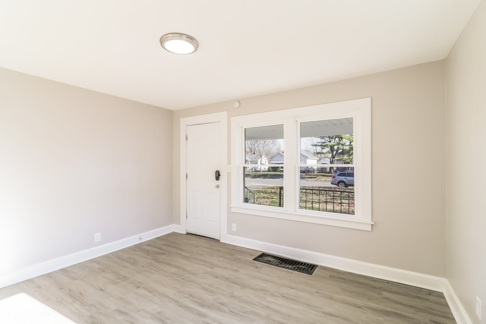 Building Photo - 1824 Winona Dr