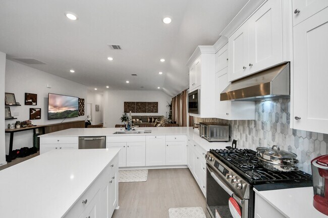 Building Photo - 8202 Tempest Stone Dr