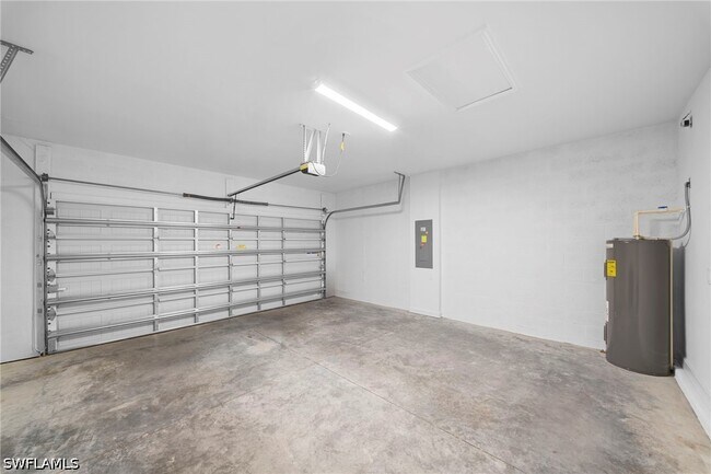 Building Photo - 14279 Winding Cedar Wy