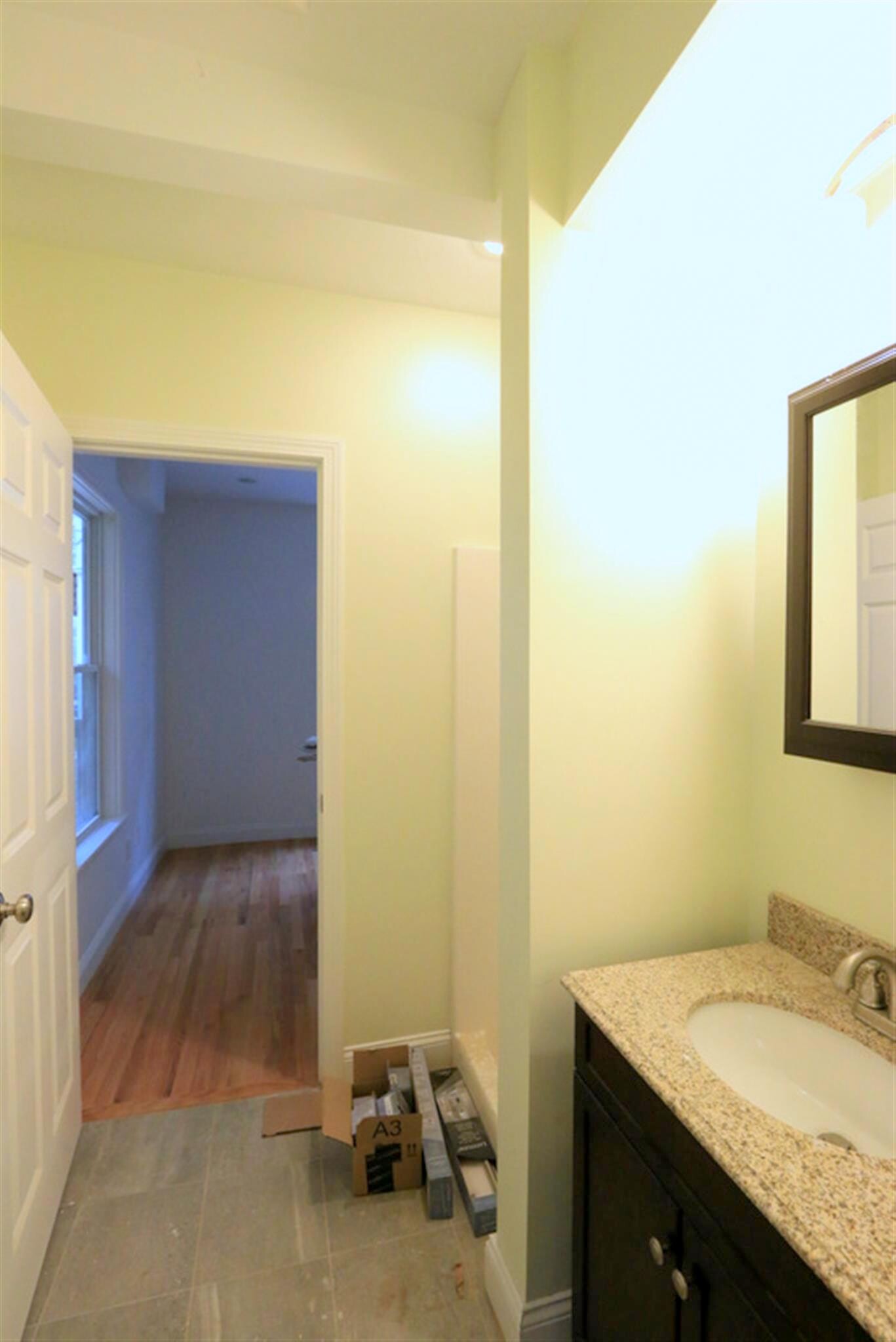 Building Photo - 25 Lewis St