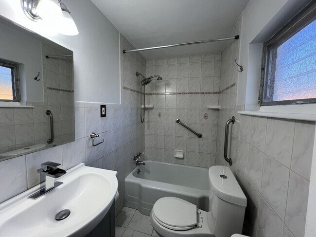 Building Photo - 8360 Ferndale St