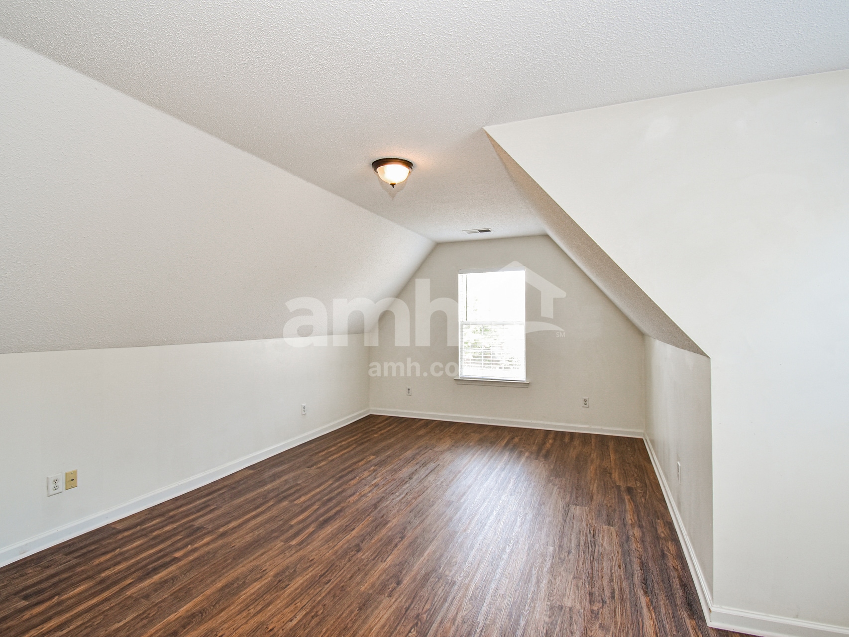 Building Photo - 4288 Genevieve Dr
