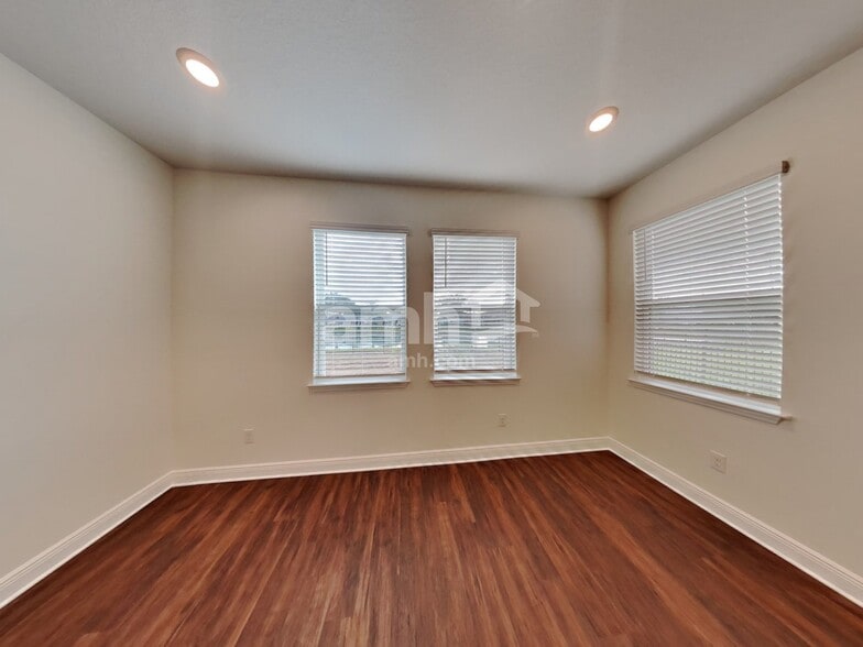 Building Photo - 6326 Emerald Hls Wy