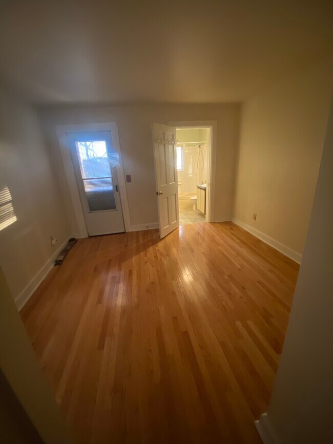 Building Photo - 70 Park Ave