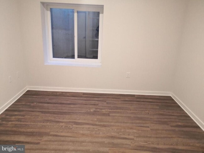 Building Photo - 615 N 10th St