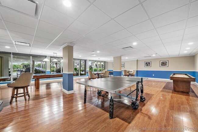 Building Photo - 3546 S Ocean Blvd