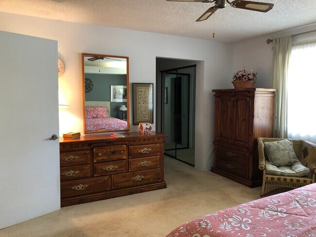 Building Photo - Lovely Home in 45+ Active Adult Community of Leisure World Available May through October 2026!