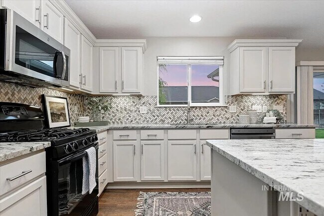 Building Photo - 4712 S Glenmere Way