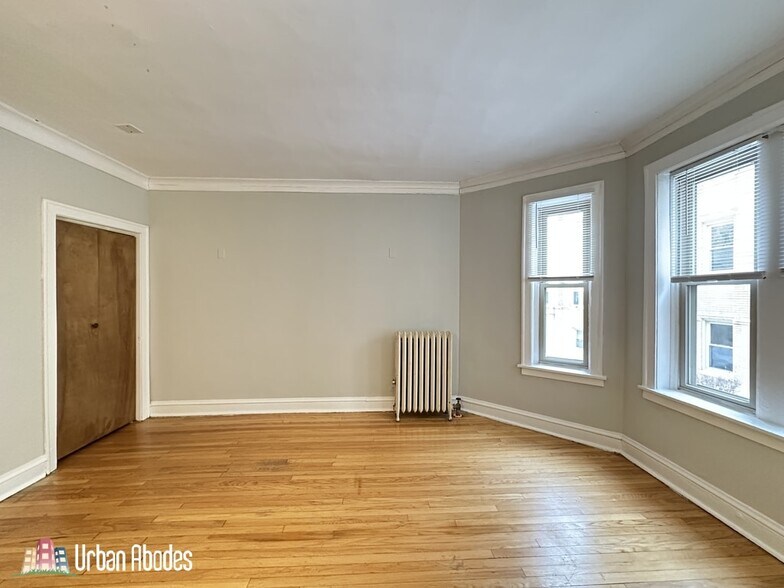 Building Photo - 4224 N Paulina St