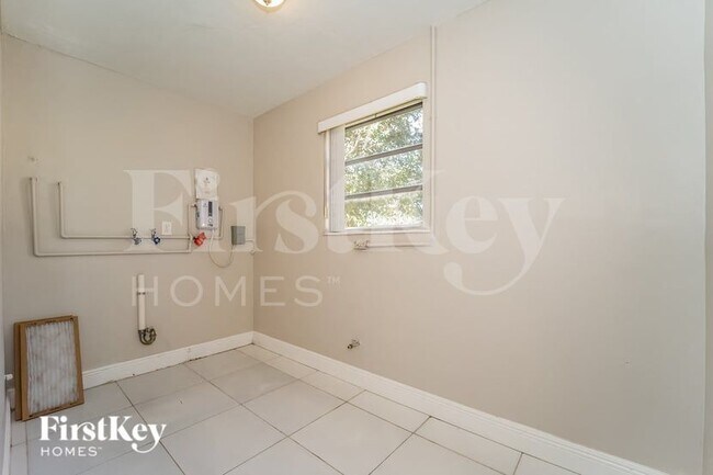 Building Photo - 7520 Coral Blvd