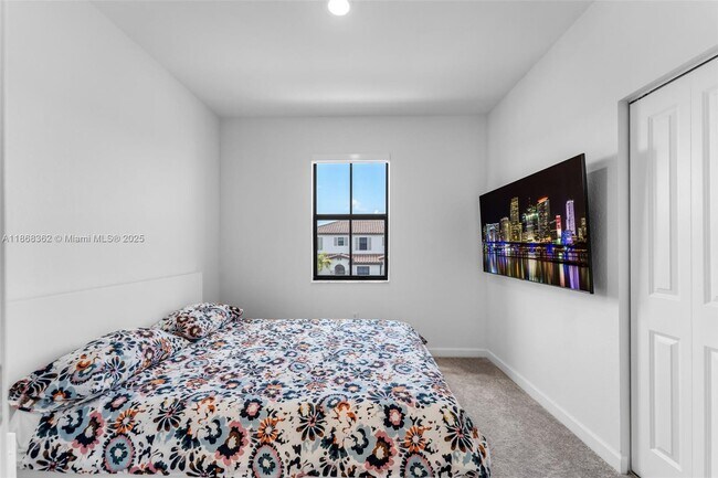 Building Photo - 11761 SW 245 Ter
