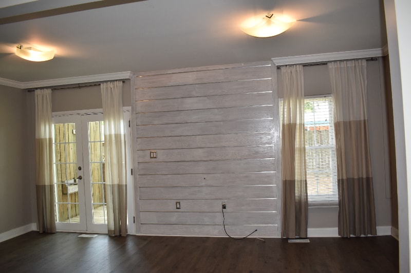 Building Photo - 7001 Roslyn Ave