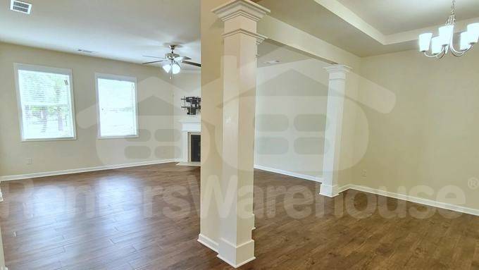 Building Photo - 10 Ontario Ct