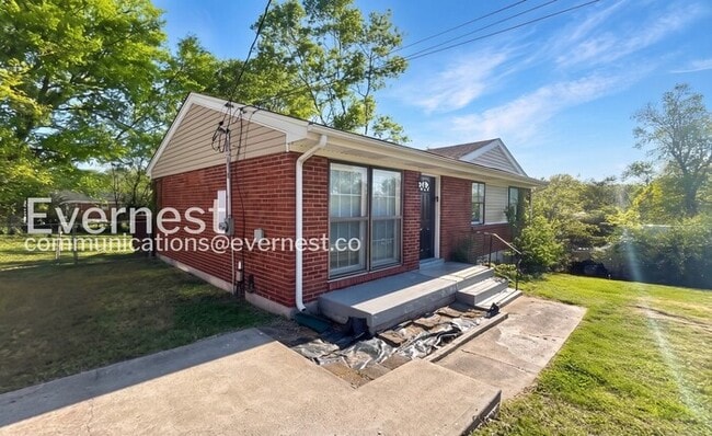 Building Photo - 1921 Dabbs Ave