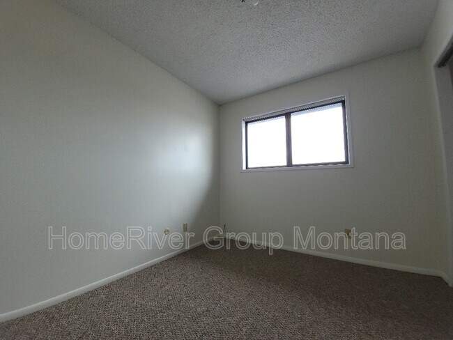 Building Photo - 2327 55th St