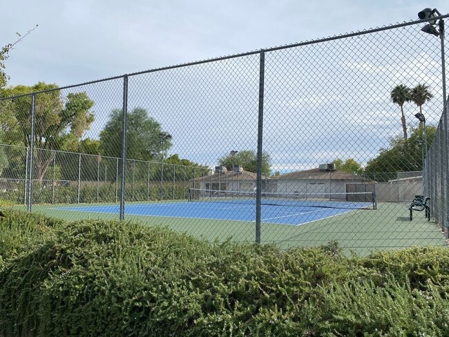 Building Photo - SE!! Close to UNLV!! 2 Bedroom 2 story!! 1 Car Carport!! Fully Furnished!! Community Pool!! and T...