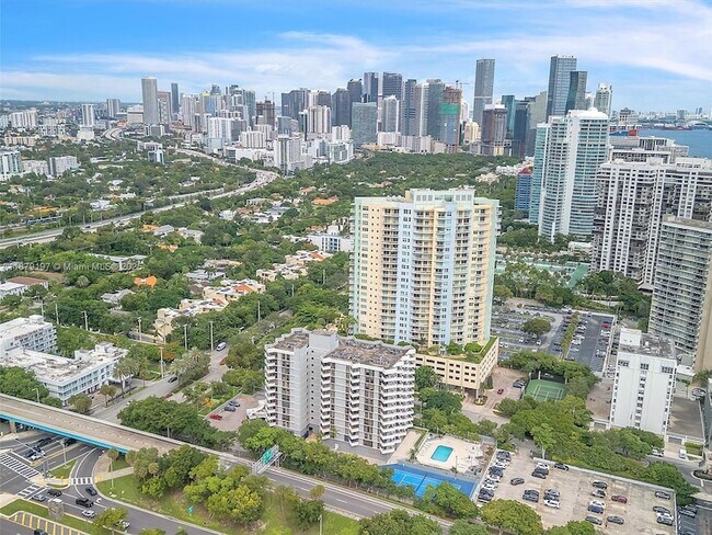Building Photo - 2501 Brickell Ave