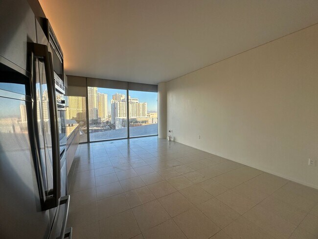 Building Photo - Furnished High-Rise on The Strip