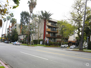 Building Photo - Hollywood Vista