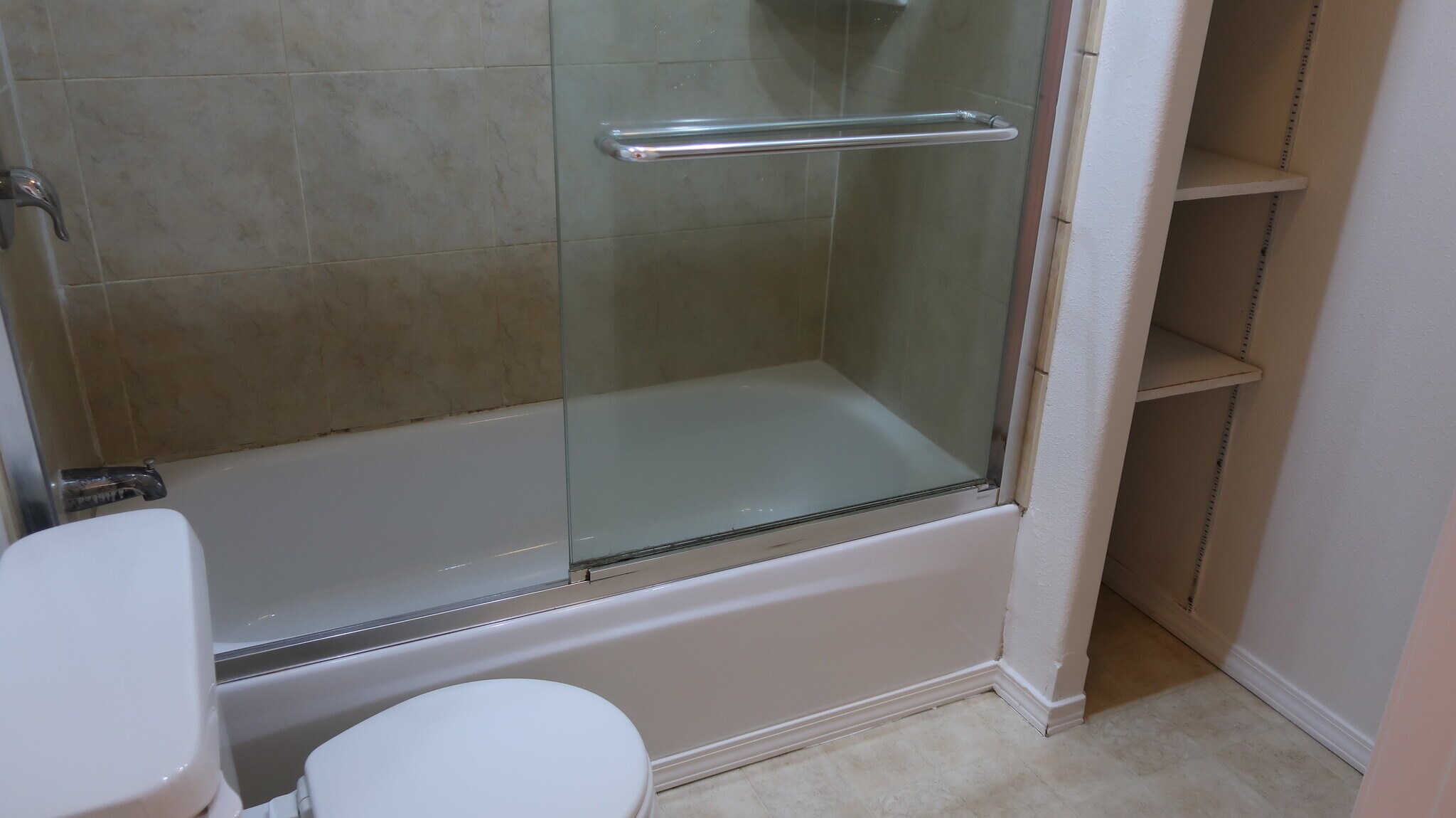 Building Photo - 1019 W Park St