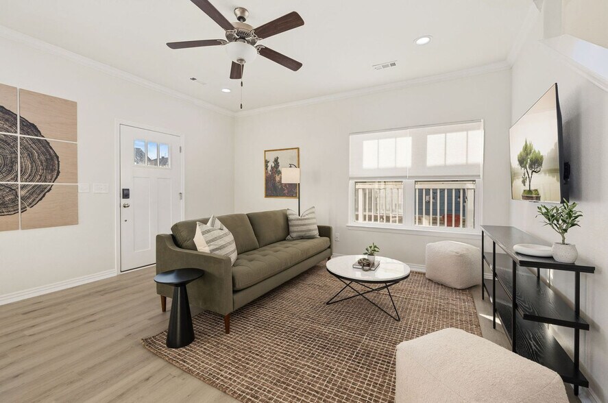 Building Photo - 3813 W Pawnee Rd