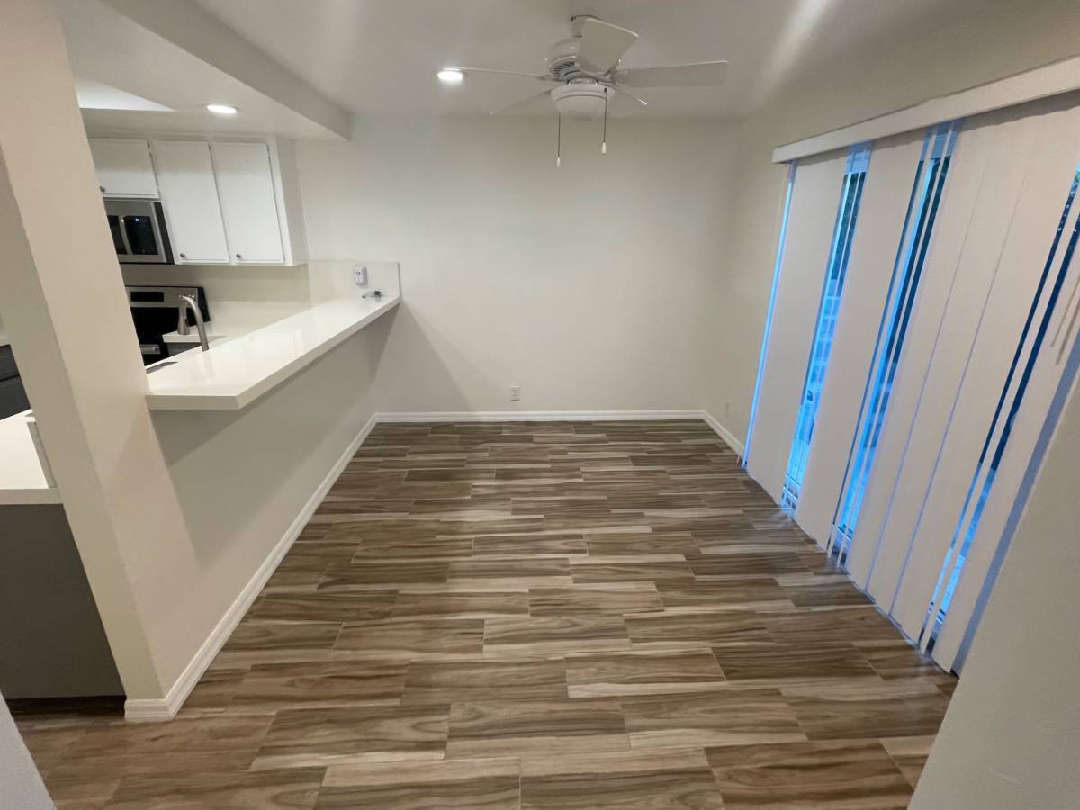 Building Photo - 221 W Escalones