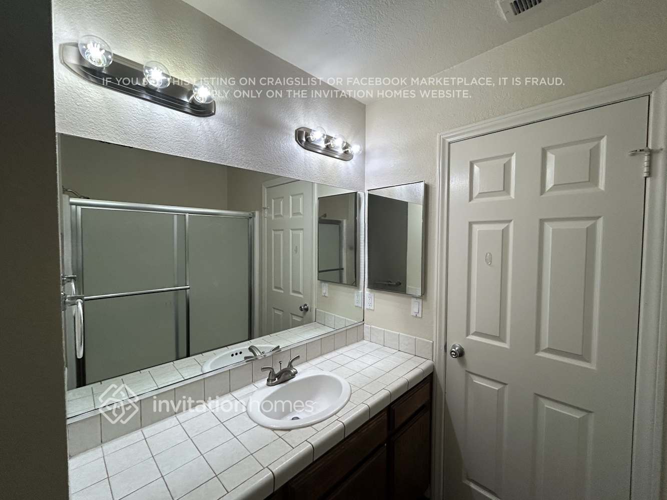 Building Photo - 4763 W Ave L8