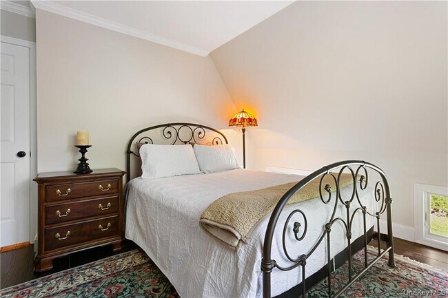 Building Photo - 21 Beech Hill Ln