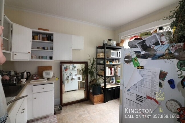 Building Photo - 130 Babcock St