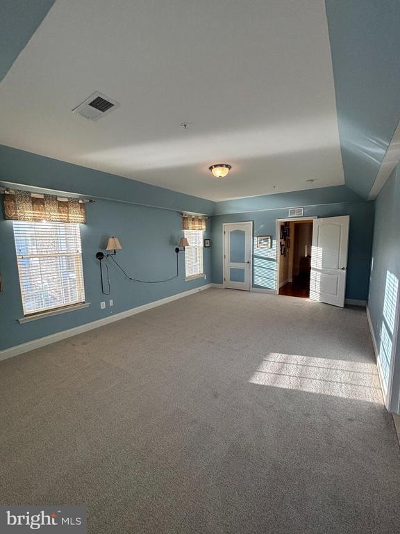 Building Photo - 7300 Travertine Dr