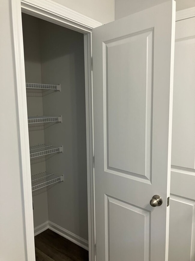 Building Photo - 3 Bedroom 2 Bathroom House- Groves at Sout...