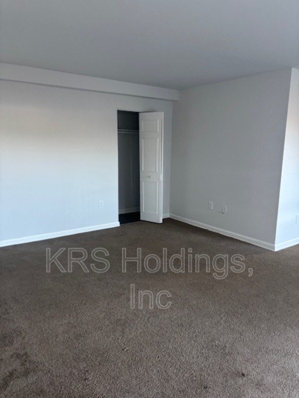 Building Photo - 5604 Crenshaw Rd
