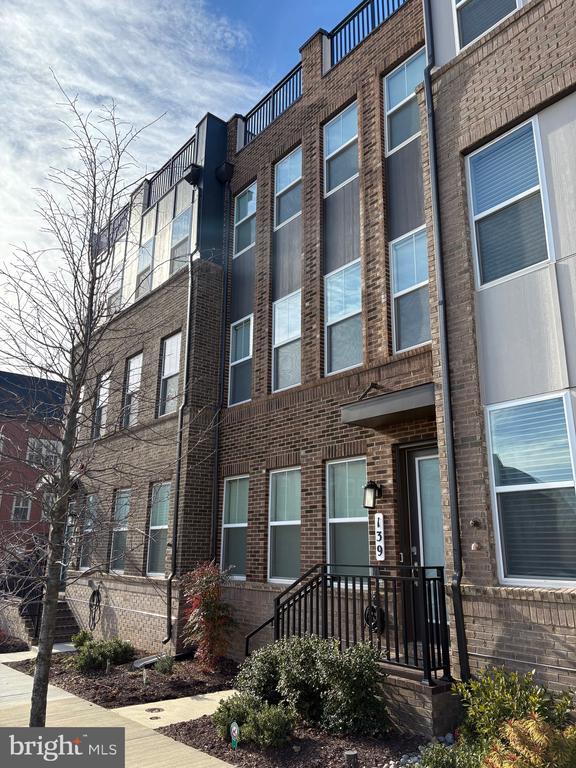 Building Photo - 139 Rubens Dr