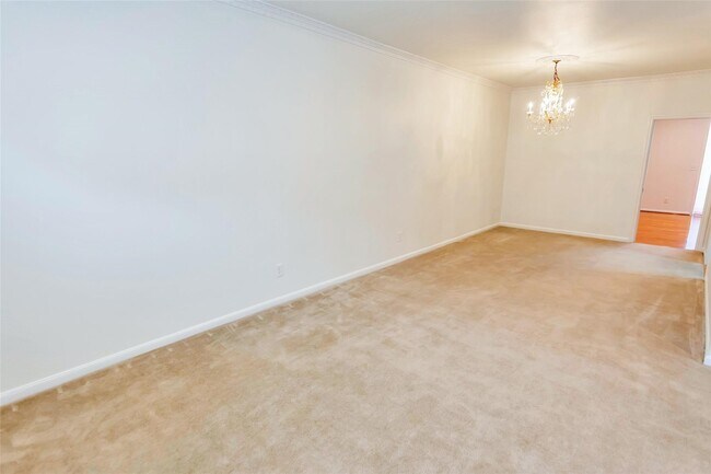 Building Photo - 8615 La Fonte St